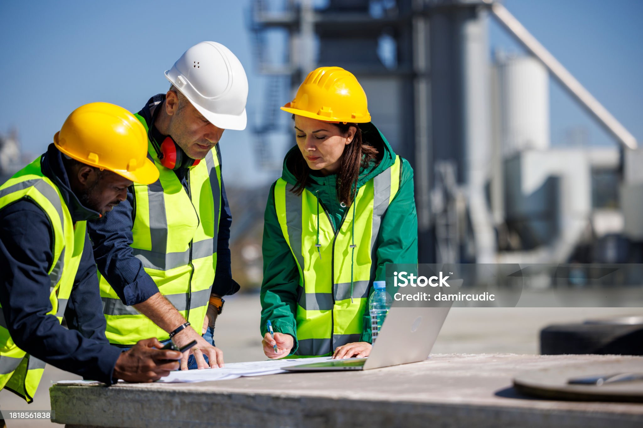 istockphoto-1818561838-2048x2048